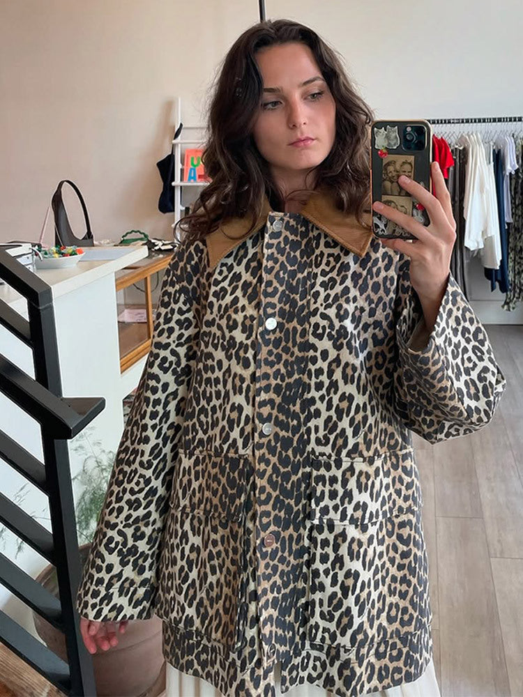 Damen modische Leopardenjacke mit funktionalen Taschen und umschlagbarem Kragen R&B