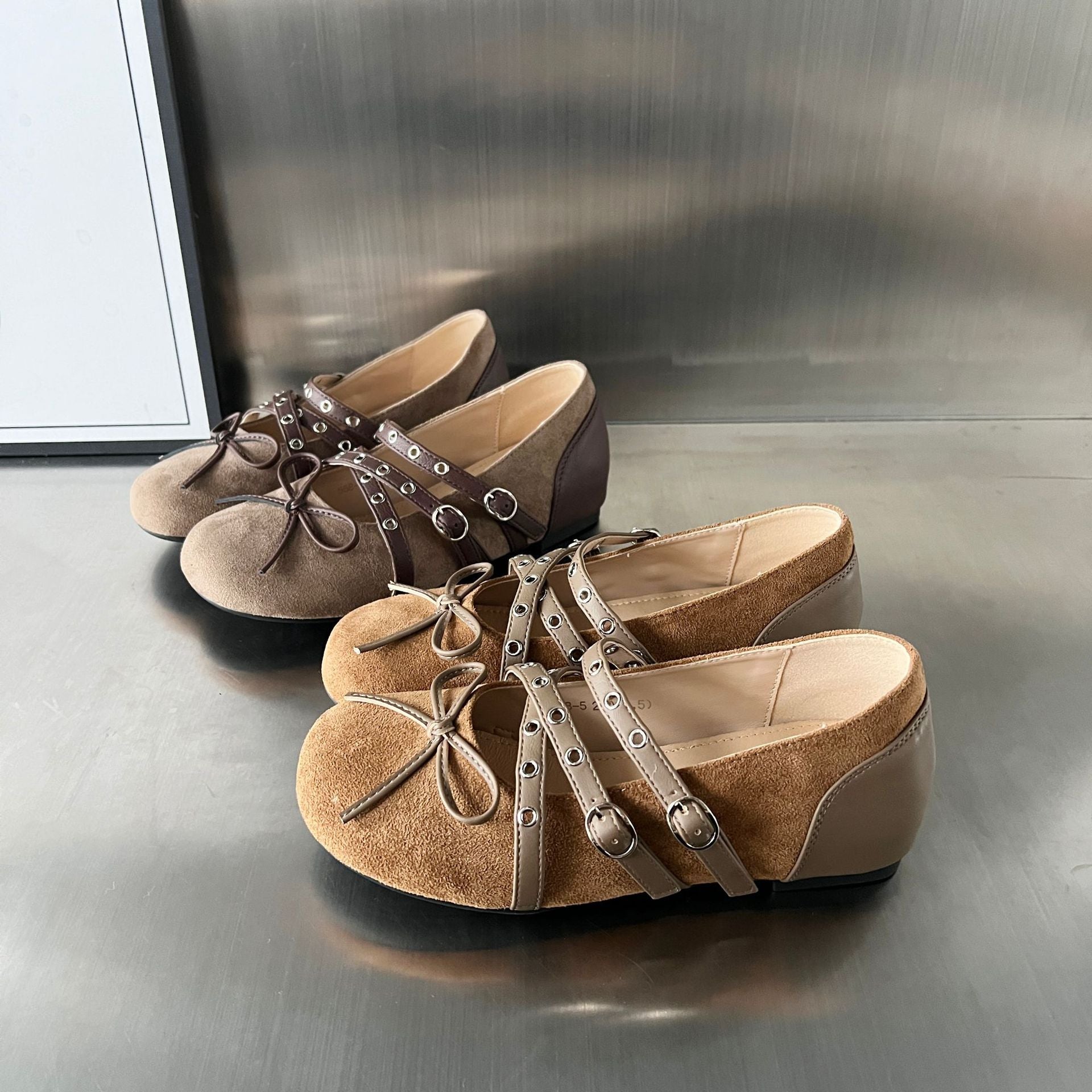 Damen elegante Mokassins mit modischem Schnallenverschluss und raffiniertem Design R&B