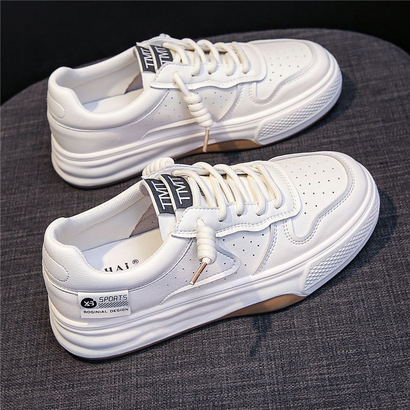 Damen Sportliche Sneakers mit atmungsaktiver Oberflächenstruktur und verstärkter Sohle R&B