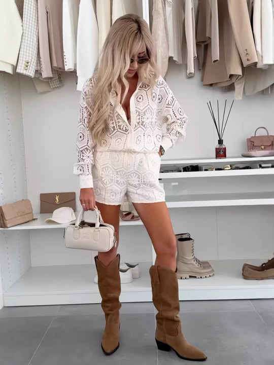 Damen Spitzenstoff Kurzoverall mit elegantem Kragen und Ärmeln Heidi-Mode