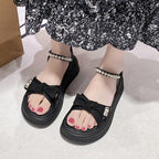 Damen modische Plateausandalen mit Schleifen-Detail und Perlenakzent