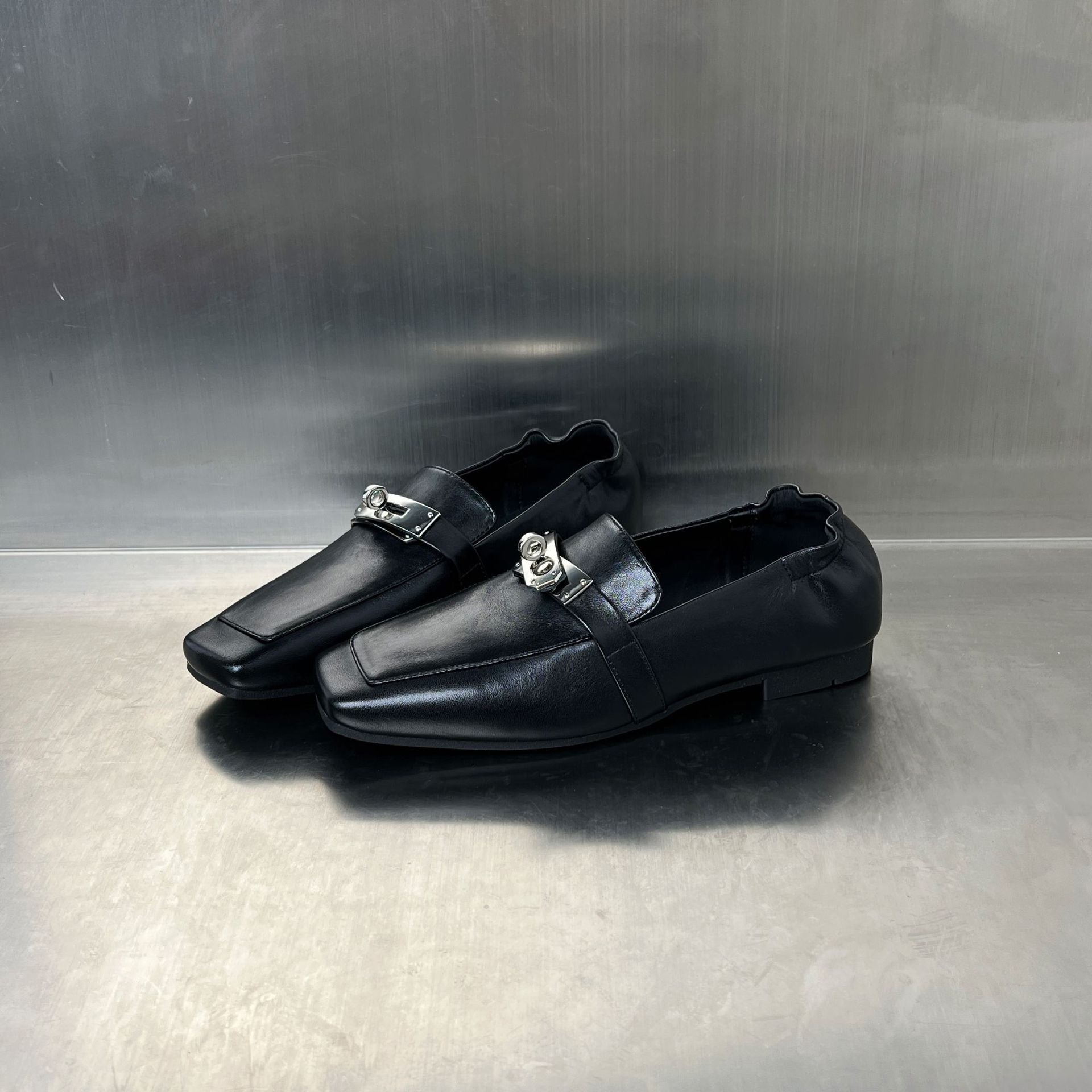 Damen Elegante Mokassins mit modischer Schnallenverzierung R&B