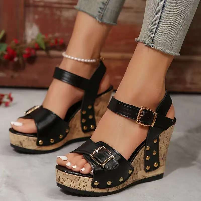 Damen Wedge-Sandalen mit buntem Riemendesign und komfortabler Fußbettgestaltung R&B