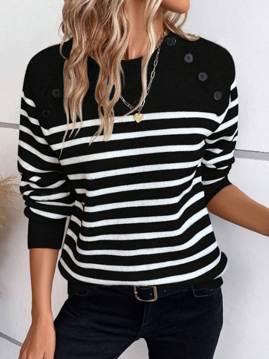 Damen gestreifter Pullover mit dekorativen Knopfdetails und Rundhalsausschnitt R&B