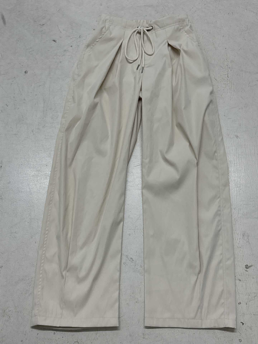 Damen weite stylistische Hose mit dekorativer Taillenbindung und Komfortschnitt R&B