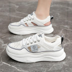 Damen Sportliche Sneakers mit atmungsaktiven Einsätzen und modernem Design R&B