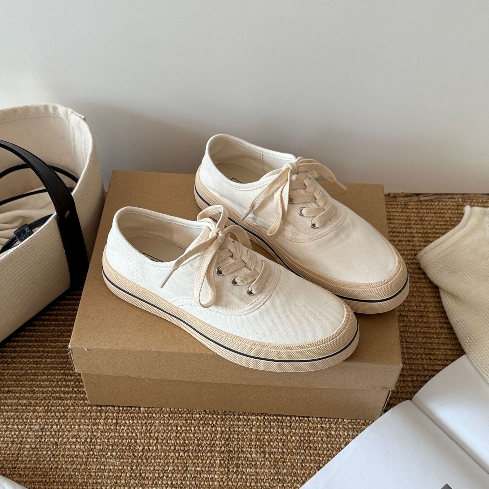 Damen Sportliche Canvas Sneakers im zeitlosen und minimalistischen Design