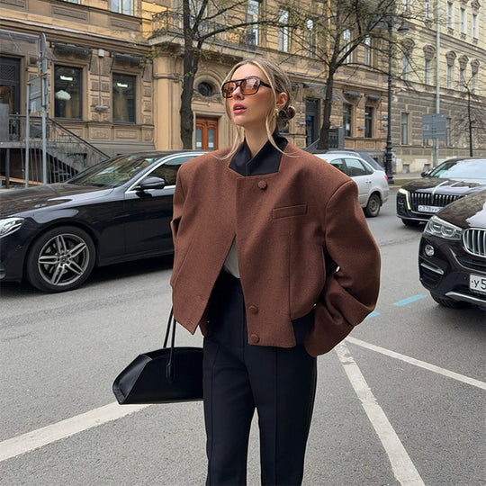 Damen Modische Kurzjacke mit strukturiertem Schnitt und hohen Kragen R&B