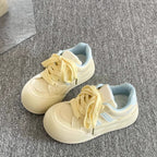 Damen Sportliche Sneakers mit atmungsaktiver Mesh-Oberfläche und innovativem Schnürsystem R&B