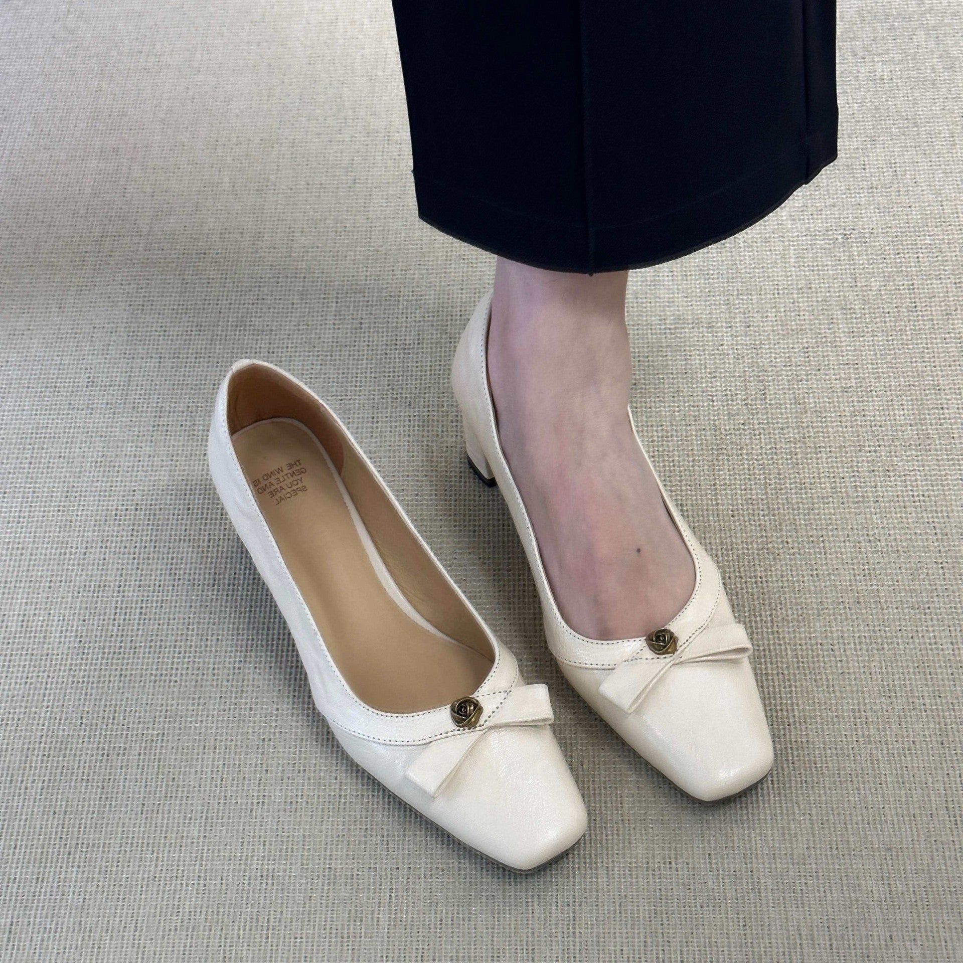 Damen elegante Blockabsatz-Pumps mit modischem Riemchen