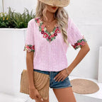 Damen Bluse mit floralen Stickereien und luftigen Ärmeln