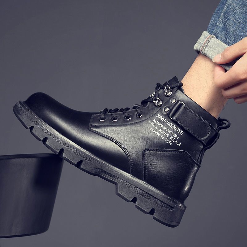 Damen Schnürstiefel mit robuster Sohle von