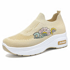 Damen nan elastischer Strick-Slipper mit aufgesticktem Blumenmotiv und stützender Keil-Laufsohle R&B
