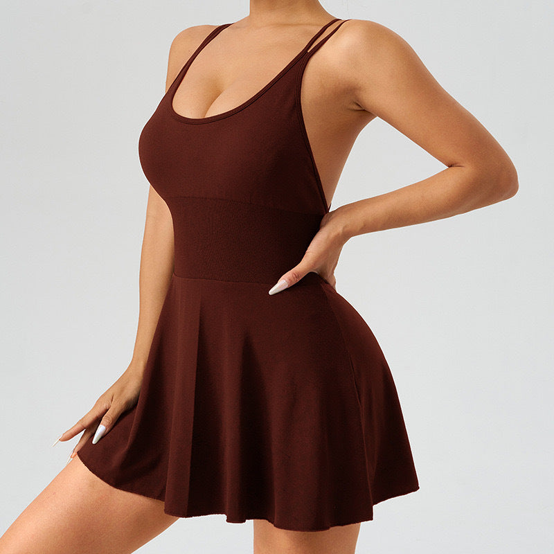 Damen Trägersommerkleid mit körperbetontem Oberteil und fließendem Rock R&B