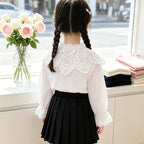 Mädchen elegante Bluse mit Rüschenkragen und Spitzenakzenten R&B