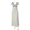 Damen Polka Dot Maxikleid mit eleganten Rüschendetails und nostalgischem Ausschnitt R&B