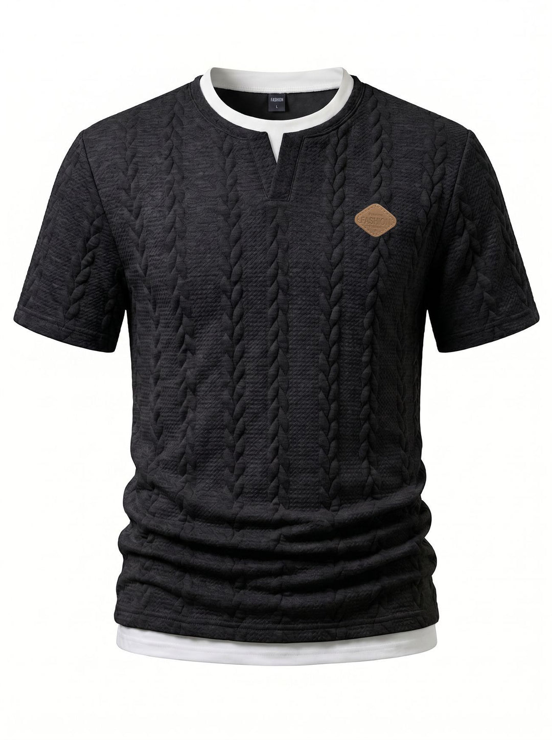 Herren nan texturiertes Kurzarmshirt mit geprägter Zopfstruktur, V‑Einsatz am Rundhals und Lagenlook R&B