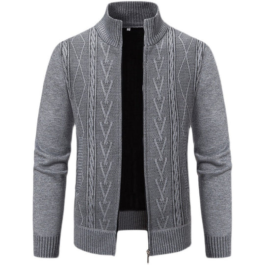 Herren Strickjacke mit modernem Zopfmuster und hochgeschlossenem Kragen R&B