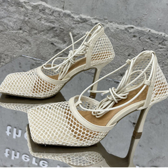 Damen nan luftige Netz-Sandalette mit quadratischer Zehenbox und Wickelschnürung R&B
