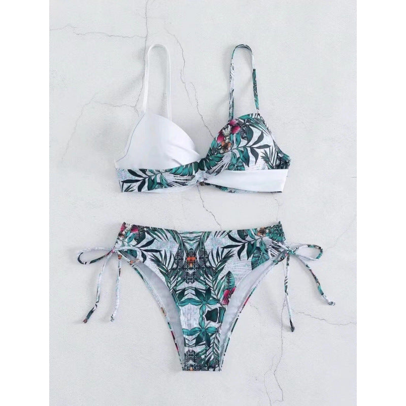 Damen Triangel-Bikini mit floralem Muster und stilvollen BindR&Bändern R&B