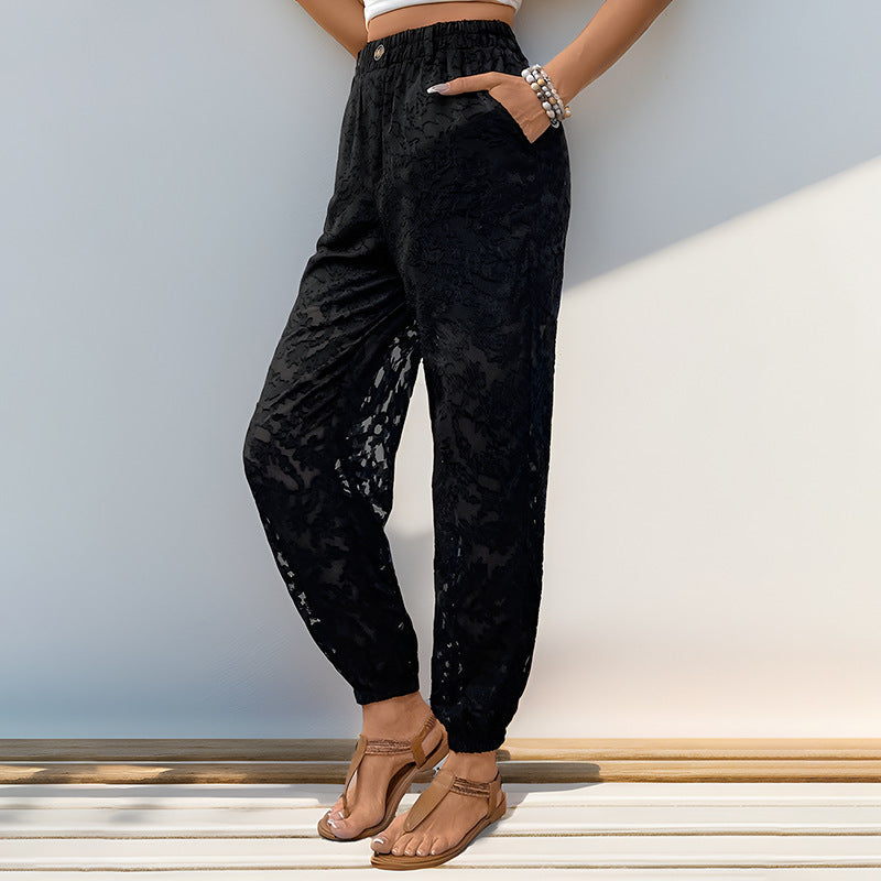 Damen Freizeithose mit floralem Samtlook und elastischem Bund