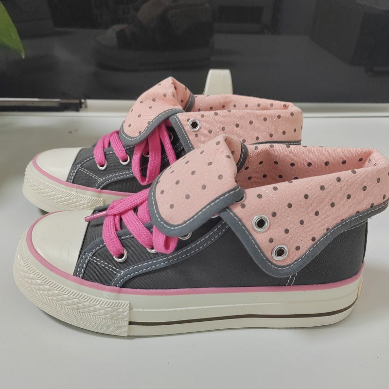 Damen Verspielte Sneakers mit abklappbarem Kragen und punktiertem Innenfutter