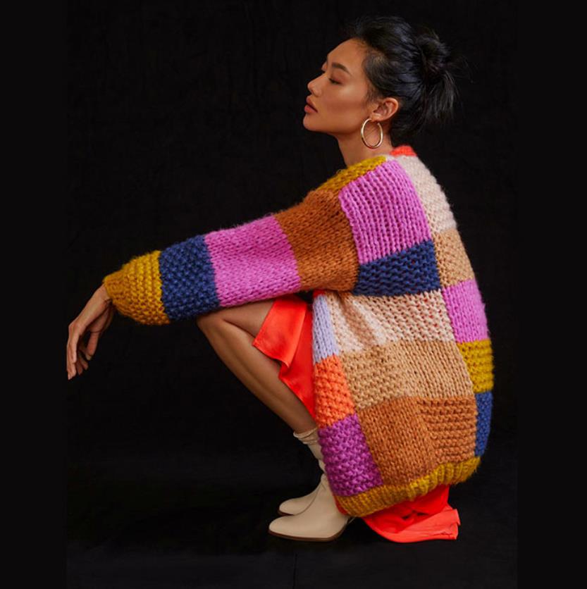 Damen Grobstrick-Cardigan mit buntem Patchwork-Design R&B