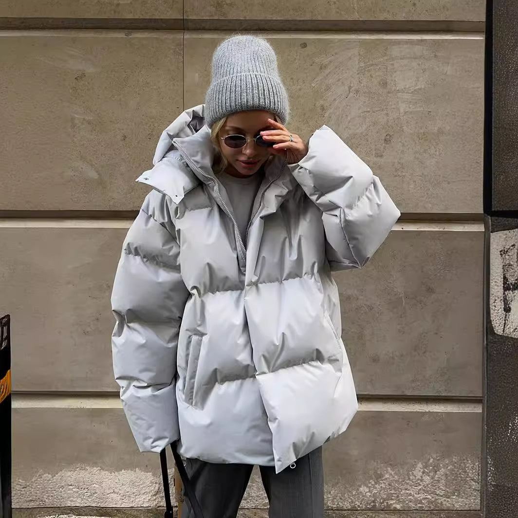 Damen sportliche Daunenjacke mit hohem Kragen und voluminösem Schnitt R&B