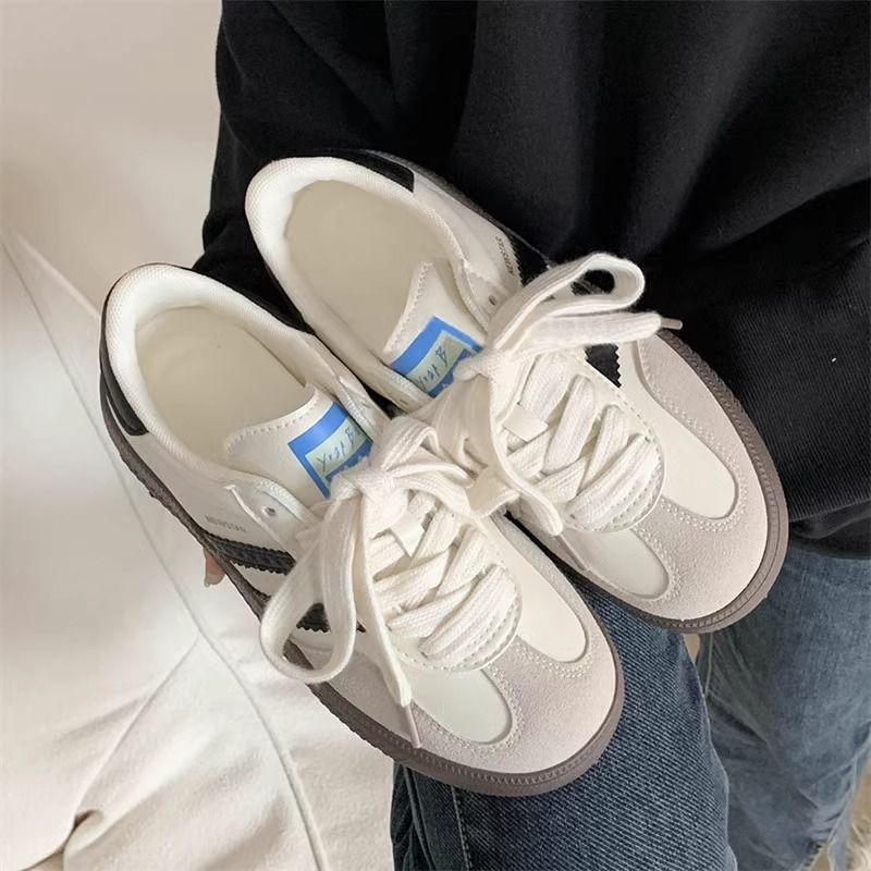 Damen Sportliche Sneakers mit atmungsaktivem Obermaterial und modischen Details R&B