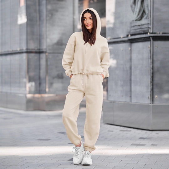 Damen sportlicher Freizeitsatz mit Kapuzenpullover und bequemen Jogginghosen R&B