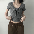 Damen kurzes T-Shirt mit Knoten-Detail und gestreiftem Design R&B