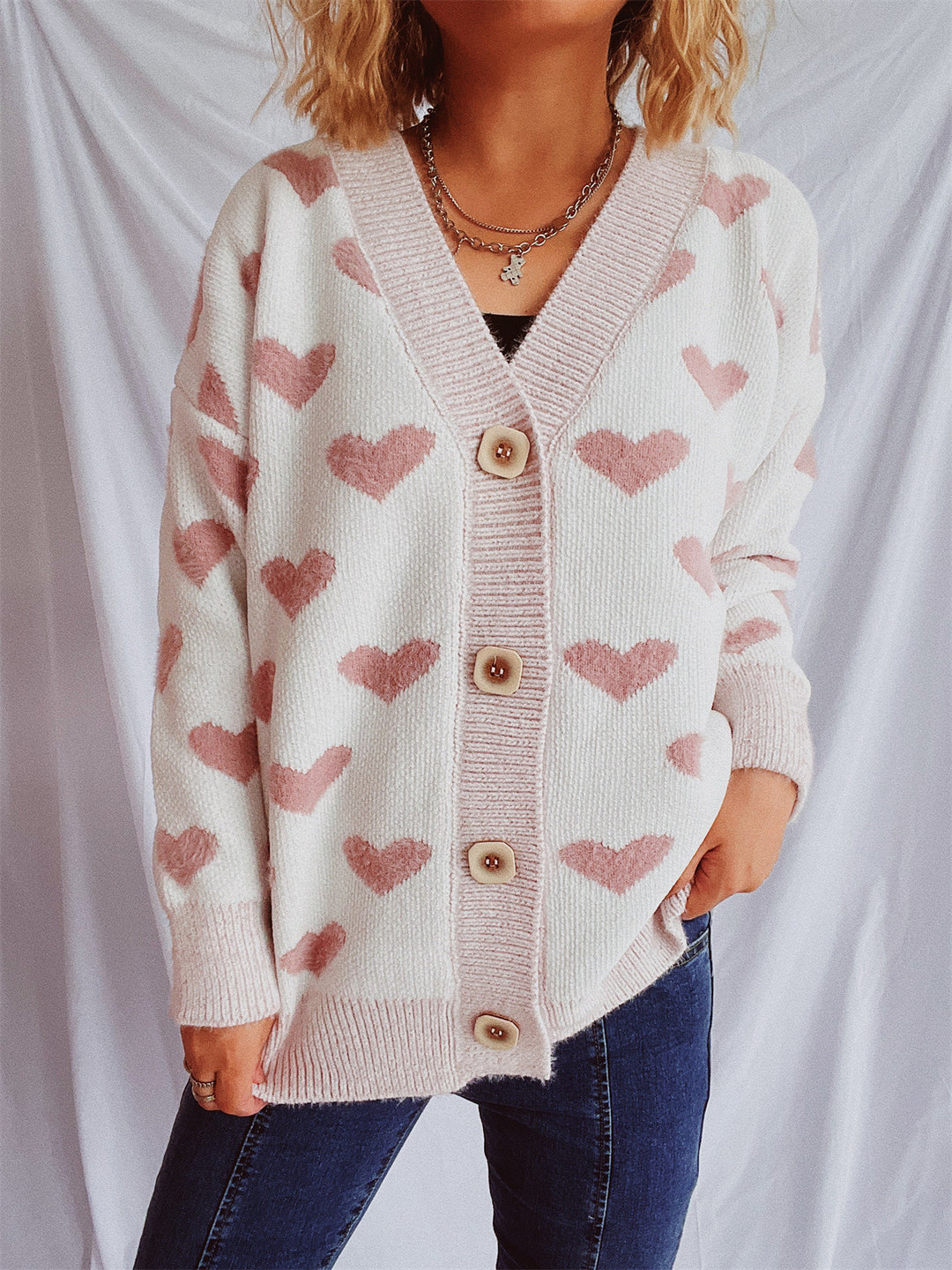 Damen Strickjacke mit herzförmigem Muster und knöpfbarem Design R&B