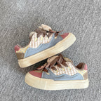 Damen Verspielte Freizeit Sneakers mit kuscheligen Tierdetails