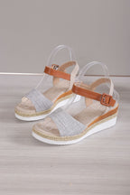 Damen Wedge-Sandaletten mit transparenten Riemen und natürlichem Bast-Detail R&B
