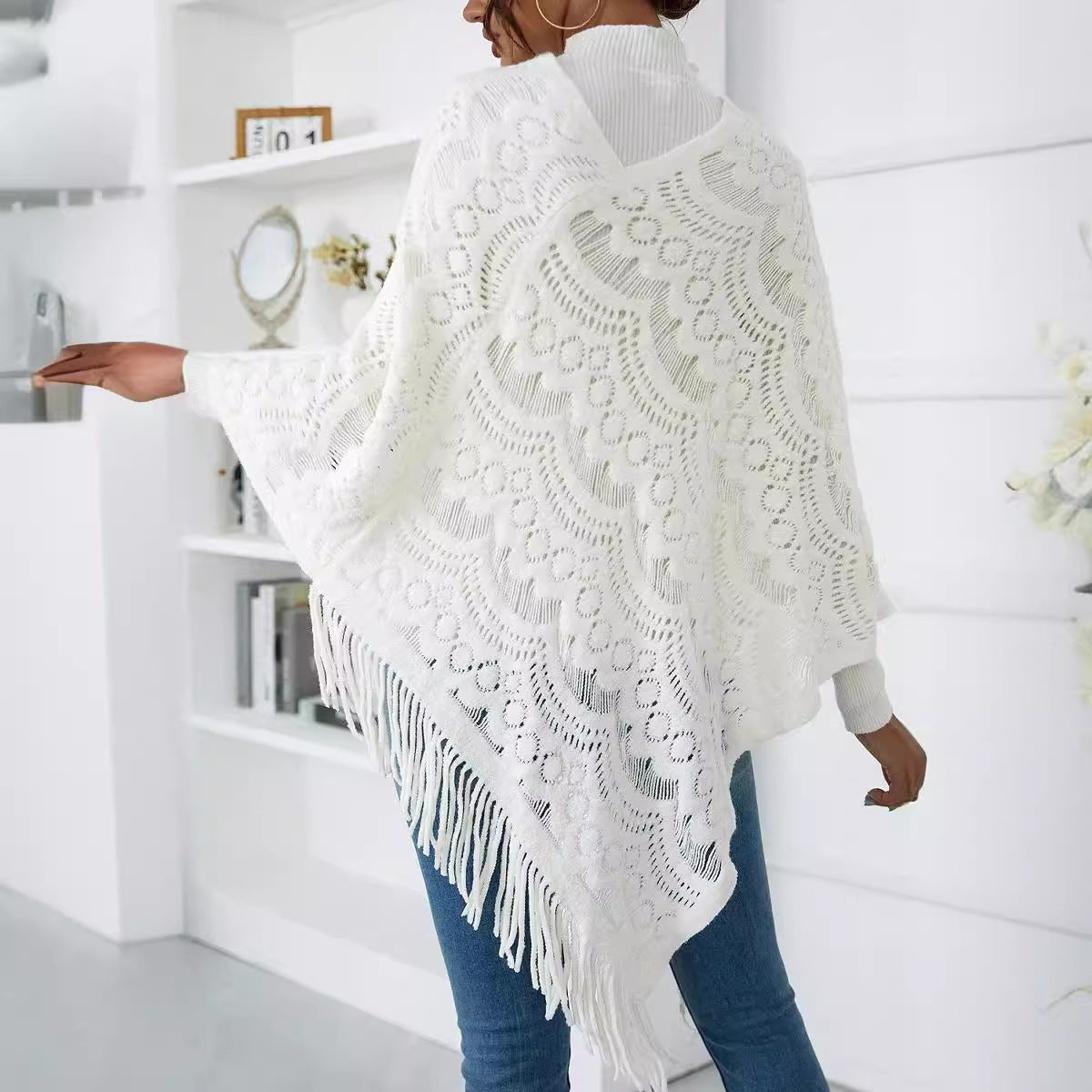 Damen Strickponcho mit kunstvollen Häkelmustern und Fransen R&B