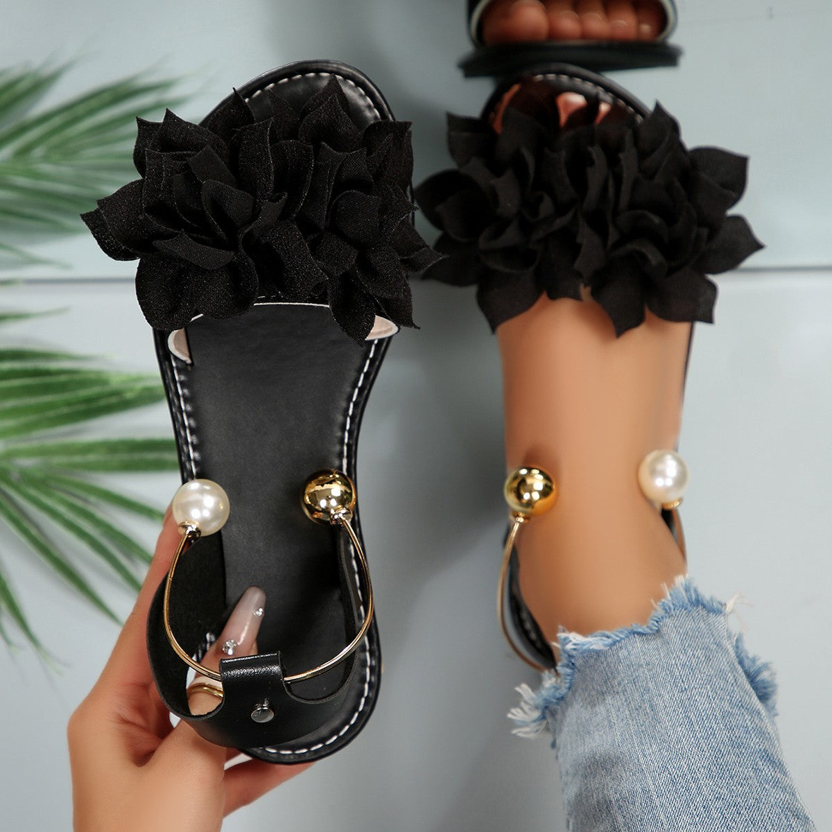 Damen komfortable Sandalen mit dekorativen Blumen-Applikationen R&B