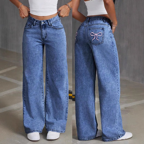Damen Weit geschnittene Jeans mit kräftigen Kontrastnähten und verspielt gestickten Taschen R&B