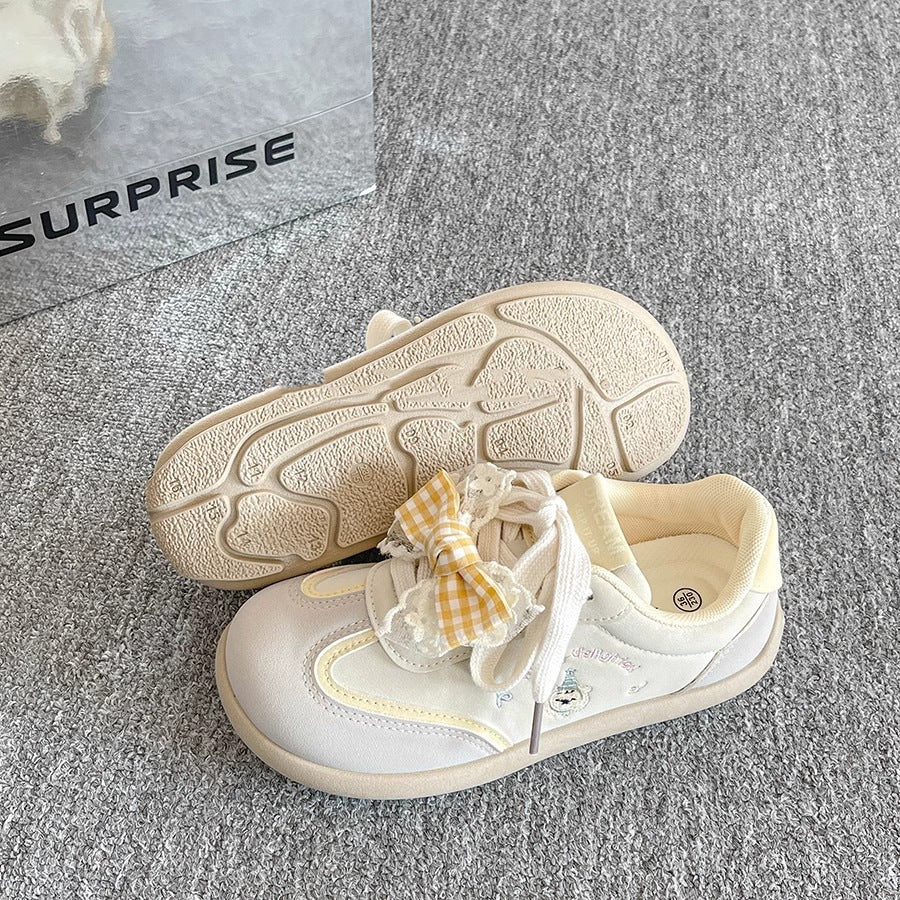 Damen Sneakers mit verspieltem Rüschendetail und rutschfester Sohle