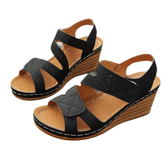 Damen Wedge-Sandaletten mit verzierten Riemen R&B