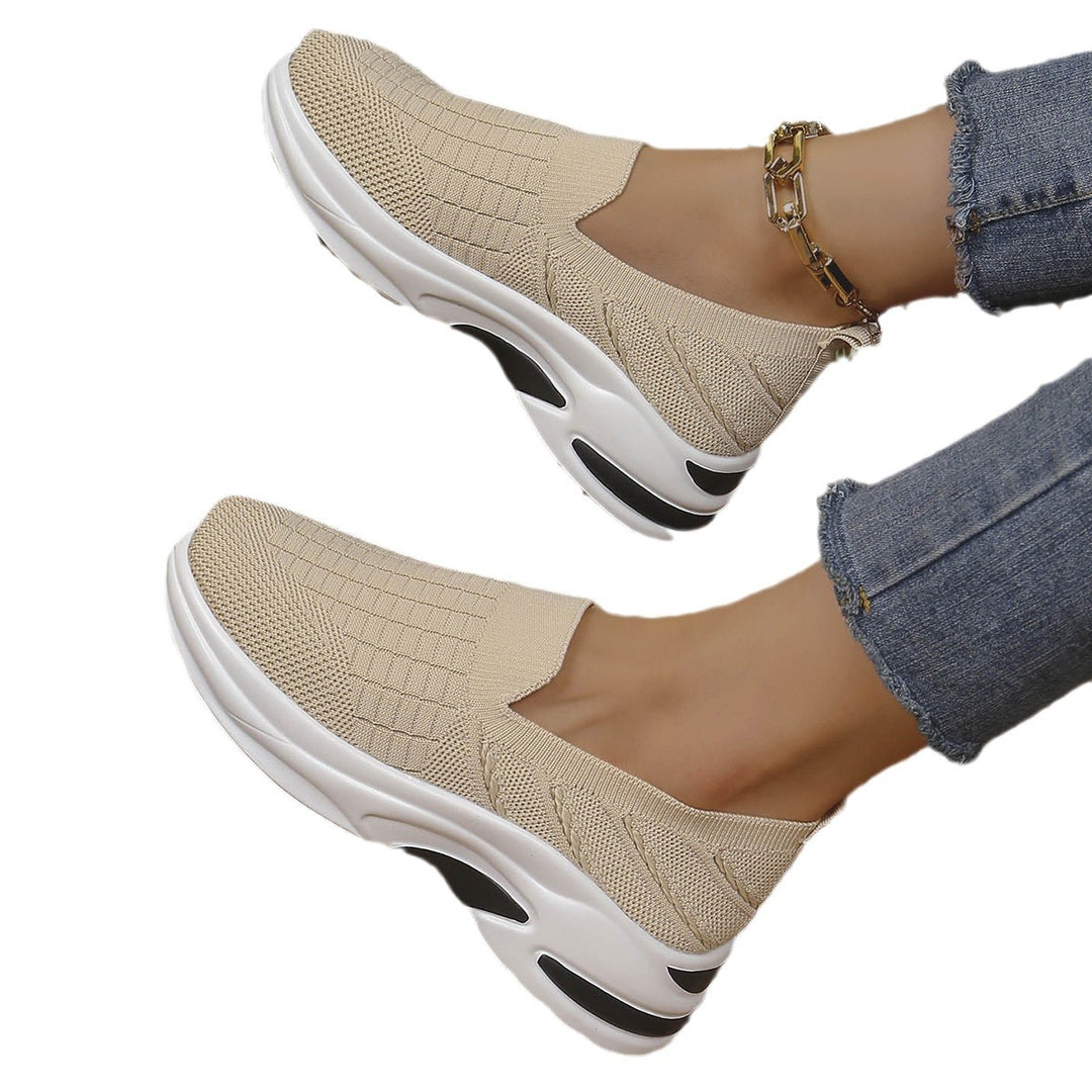 Damen Sneaker im modernen Slip-On Design mit luftiger Strickstruktur und komfortabler Dämpfung R&B
