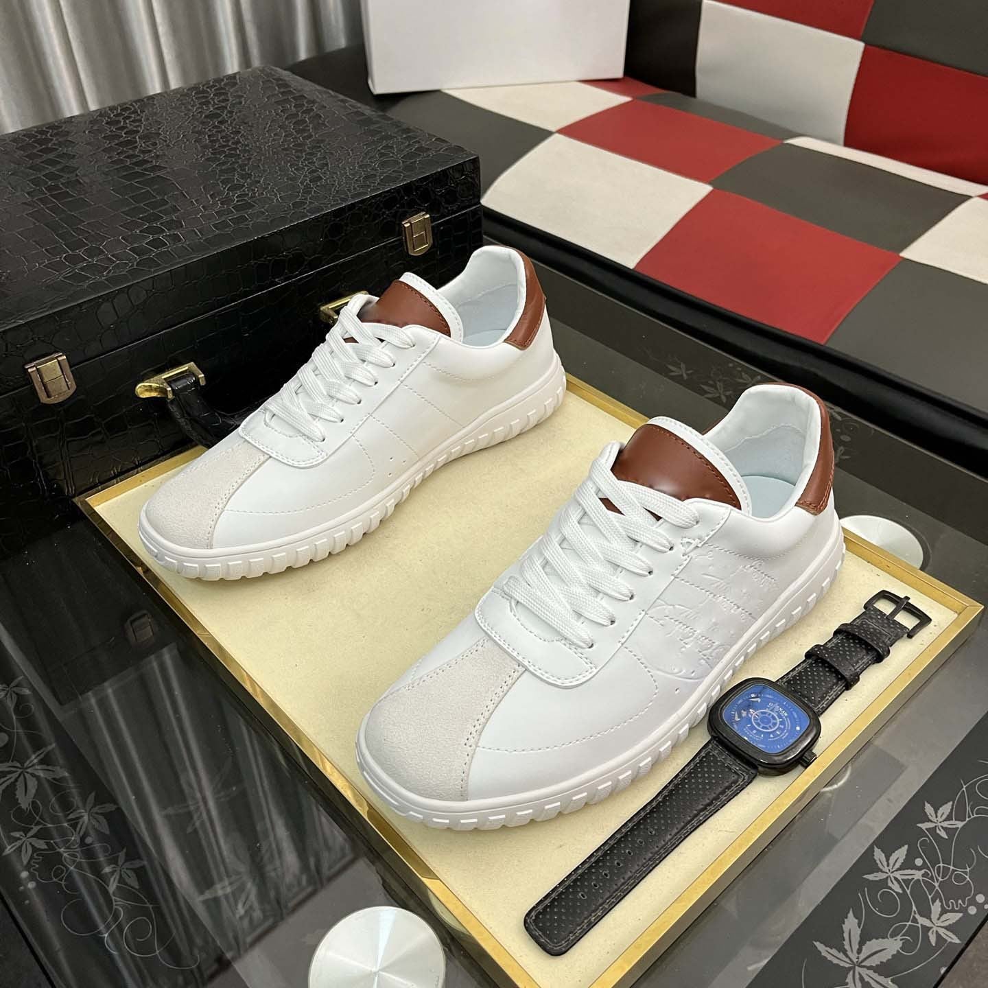 Damen Sportliche Sneaker mit stylischen Lederakzenten R&B