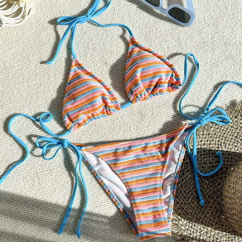 Damen Bikinimodell mit verspieltem Streifenmuster R&B
