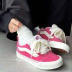 Damen Sneakers im Vintage-Stil mit farbigen Suede-Details