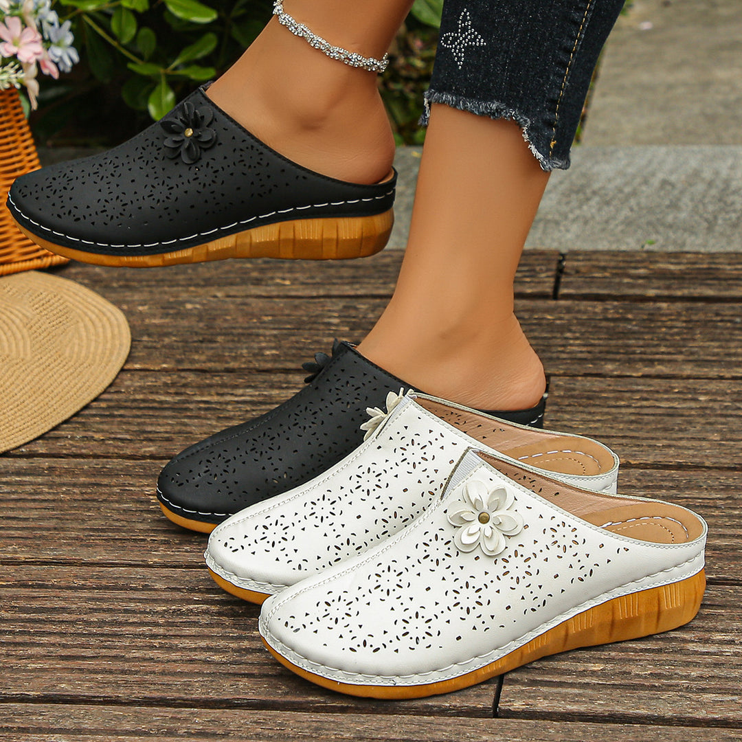 Damen Komfortable Clogs mit floralem Cut-Out-Design und anatomischer Innensohle R&B