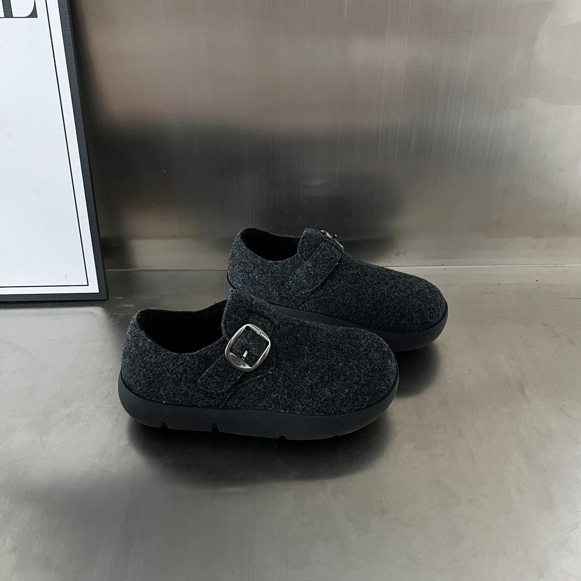 Damen gemütliche Clogs mit modischer Schnallenverzierung R&B