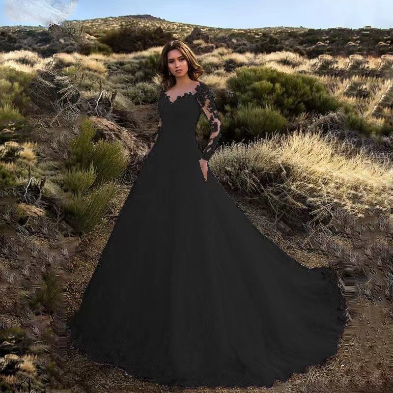 Elegantes Damen Hochzeitskleid mit Spitzenverarbeitung & voluminösem Rock für Hochzeit | R&B
