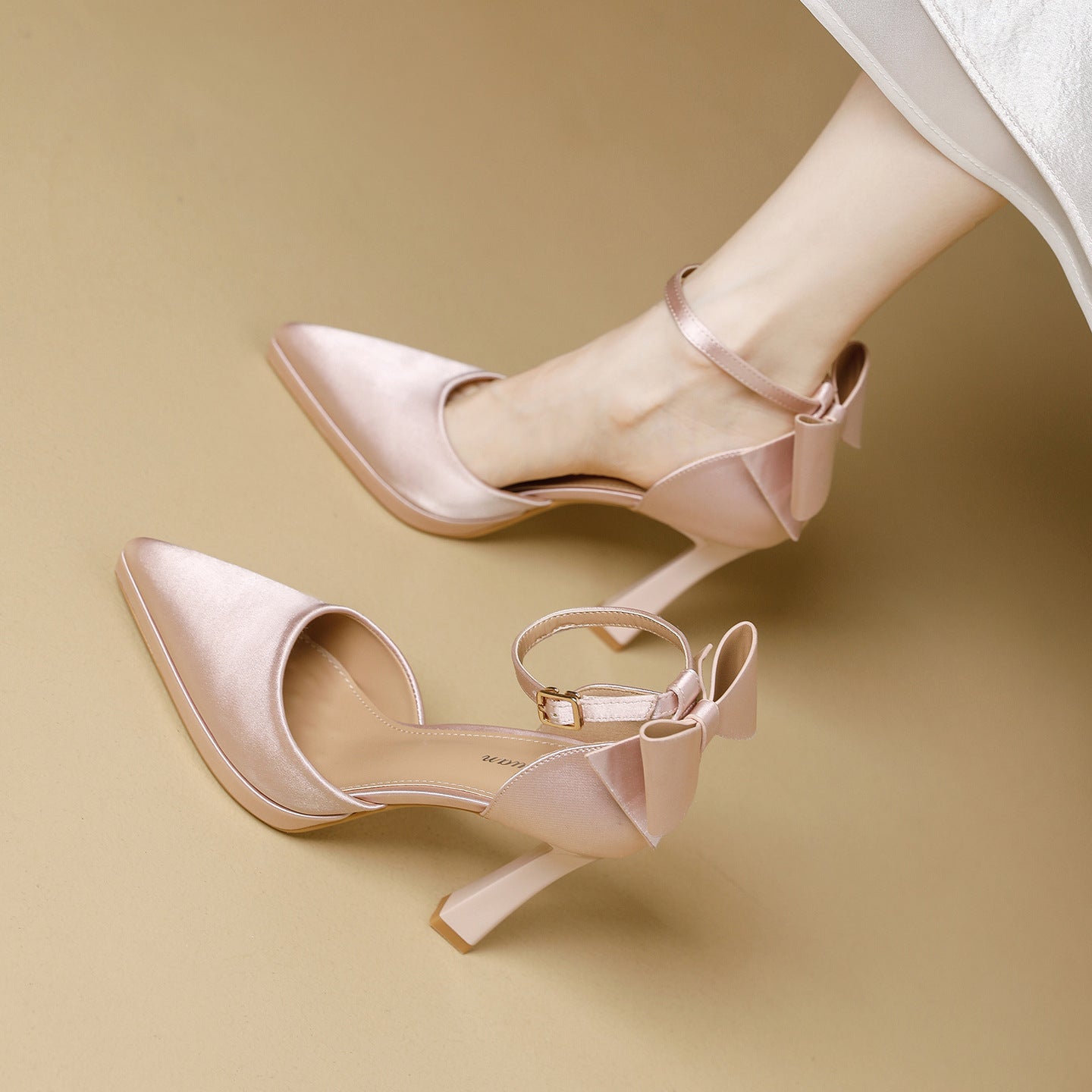 Damen elegante Satin-Pumps mit verspieltem Schleifen-Detail