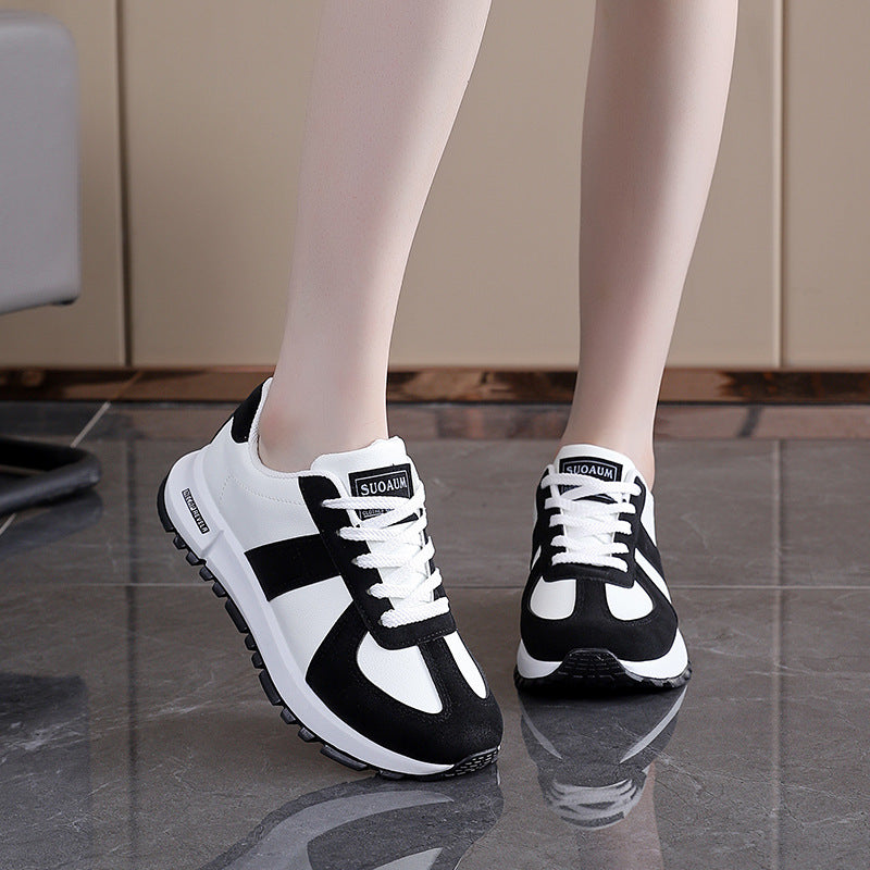 Damen Sportliche Sneaker mit animalischem Akzent R&B