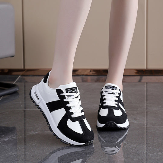 Damen Sportliche Sneaker mit animalischem Akzent R&B