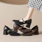 Damen elegante Pumps mit modischem Riemen und Blockabsatz